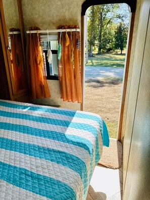 1 bedroom, iron/ironing board, bed sheets