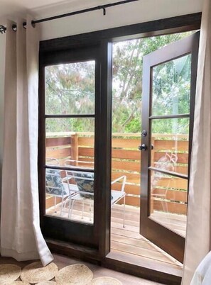 Interior - Tranquil Wooded Downtown Escape (San Diego)