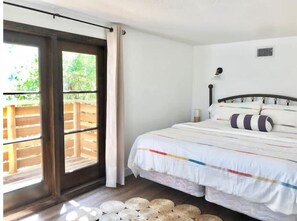 3 bedrooms, iron/ironing board, travel crib, free WiFi