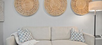 Relaxed and Comfortable Living in Trendy Midtown