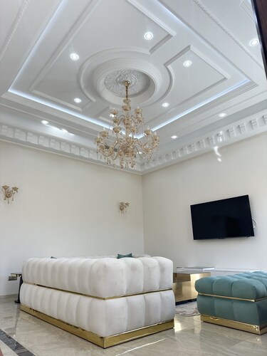Ground Floor Luxury Villa, Central AC, BBQ, Ideal for events.