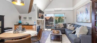 Ski In/Out 2 BR/3 BA Top Flr End Unit w/AC! @ PCMR
