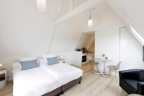 Standard Studio | In-room safe, free WiFi, bed sheets - Villa Parnassia (Bergen aan Zee)