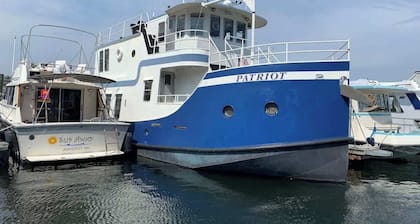 Patriot: Three Story Vessel