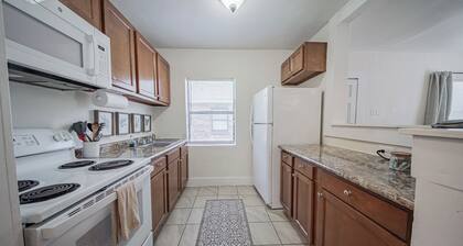 Midtown Comfort 2 BDR Flat - 18B