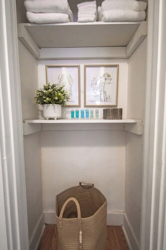 Midtown Comfort 2 BDR Flat - 18B