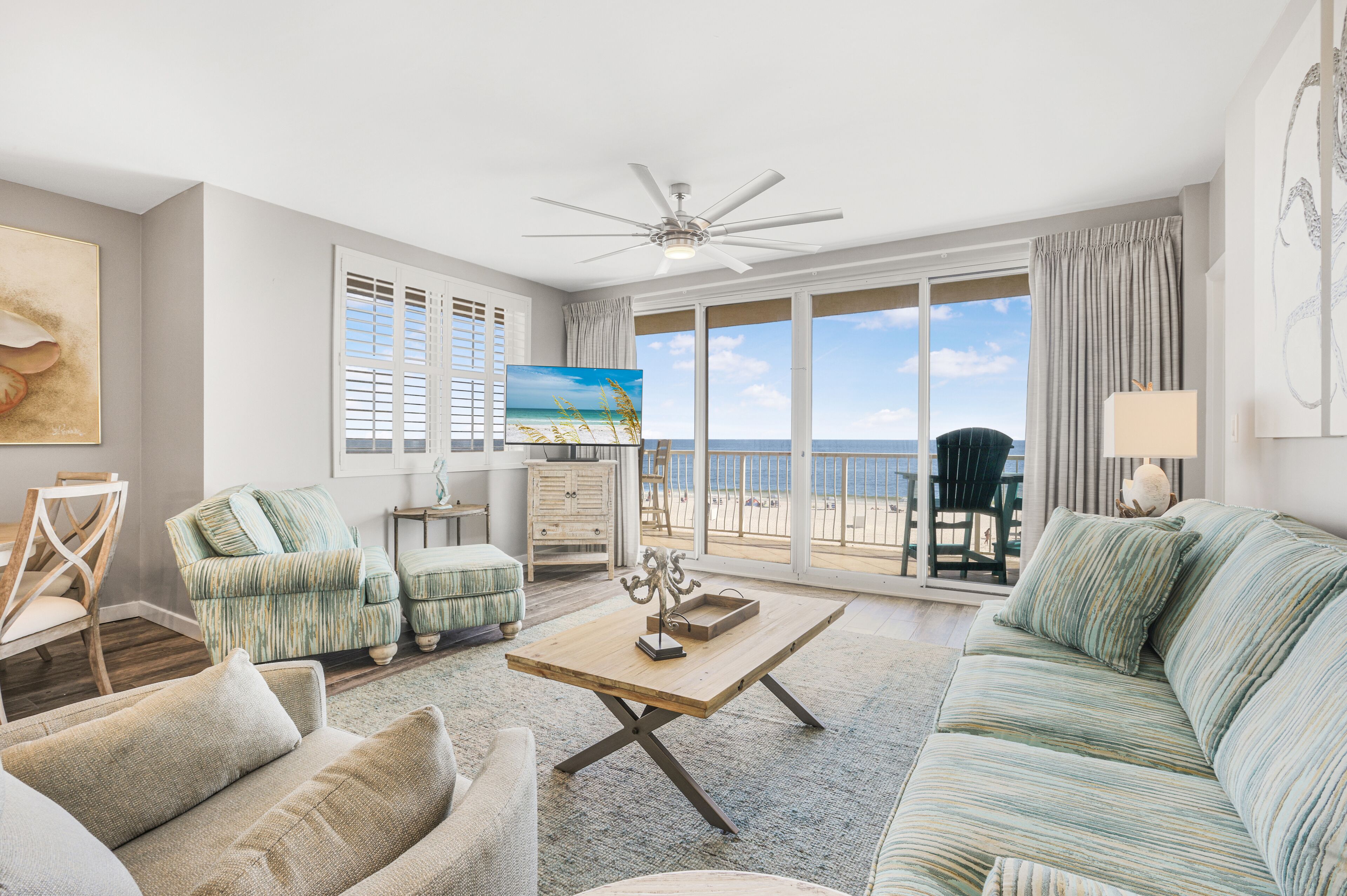 Una Smart TV, libros