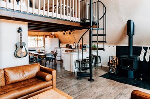 Smart TV, fireplace, DVD player, books - Rainbow Trail //A-frame (Divide)