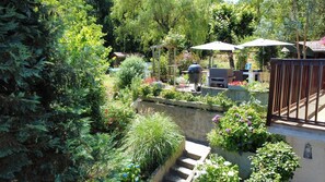 Terrace/patio - La Maison du Chevalier - Chambres et tables d'hôtes - adults only (Marat)