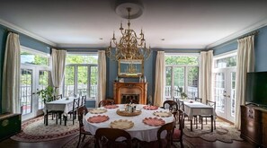 Free daily buffet breakfast - Caledon Manor and Country Inn (Caledon)