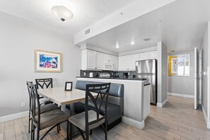 Dining - Seventh Floor Serenity: Updated 3BR with OceanFront Private Balcony @ The Wyndham Ocean Walk Resort (Daytona Beach)