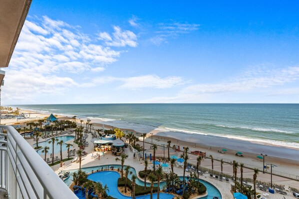 Beach nearby - Seventh Floor Serenity: Updated 3BR with OceanFront Private Balcony @ The Wyndham Ocean Walk Resort (Daytona Beach)