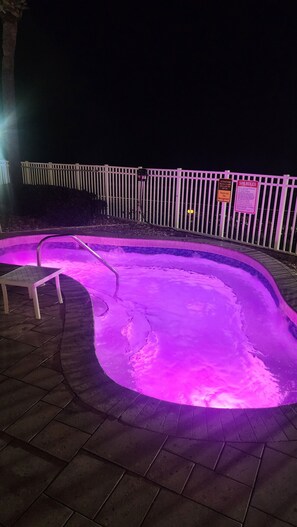 Innenpool, beheizter Pool