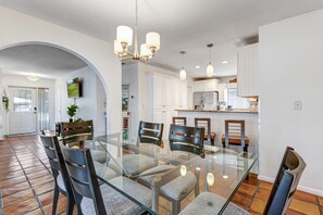 Dining - January available! Ask for a quote (Naples)