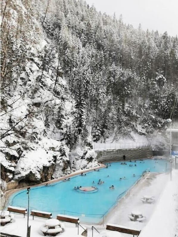 Outdoor pool, a heated pool