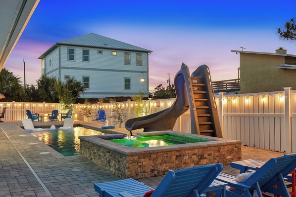 Outdoor pool, a heated pool