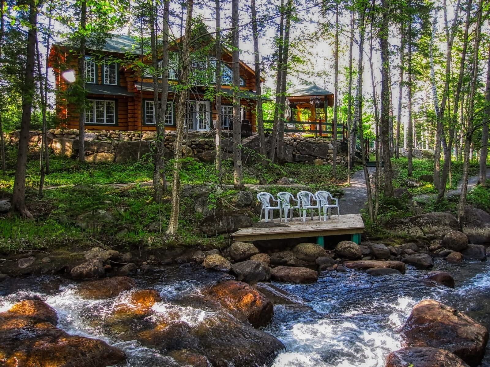 Chalet | Luxe beddengoed, bedden met traagschuimmatrassen