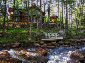 L'Hirondelle | Ylelliset vuodevaatteet, memory foam -patjalliset sängyt, pimennysverhot