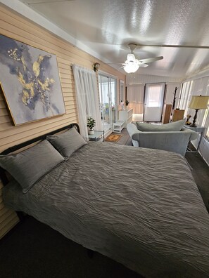 1 chambre, bureau, accès au Wi-Fi (inclus), literie fournie