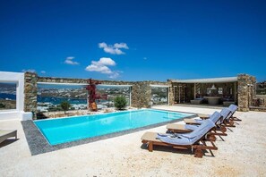 Pool - Private villa with sea view (Mykonos)