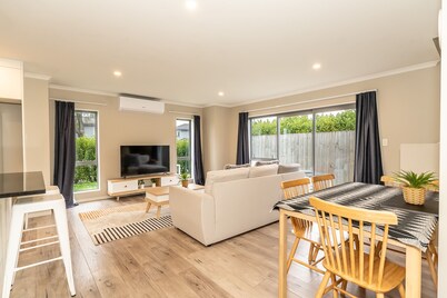 Lovely Townhouse Recently renovated