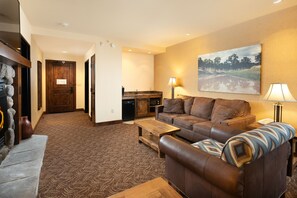 Standard Suite | 1 bedroom, pillowtop beds, desk, blackout drapes