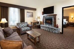 加厚床垫、办公桌、遮光窗帘、熨斗/熨衣板