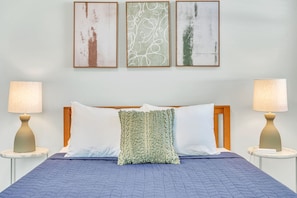 3 habitaciones, tabla de planchar con plancha, wifi y ropa de cama 