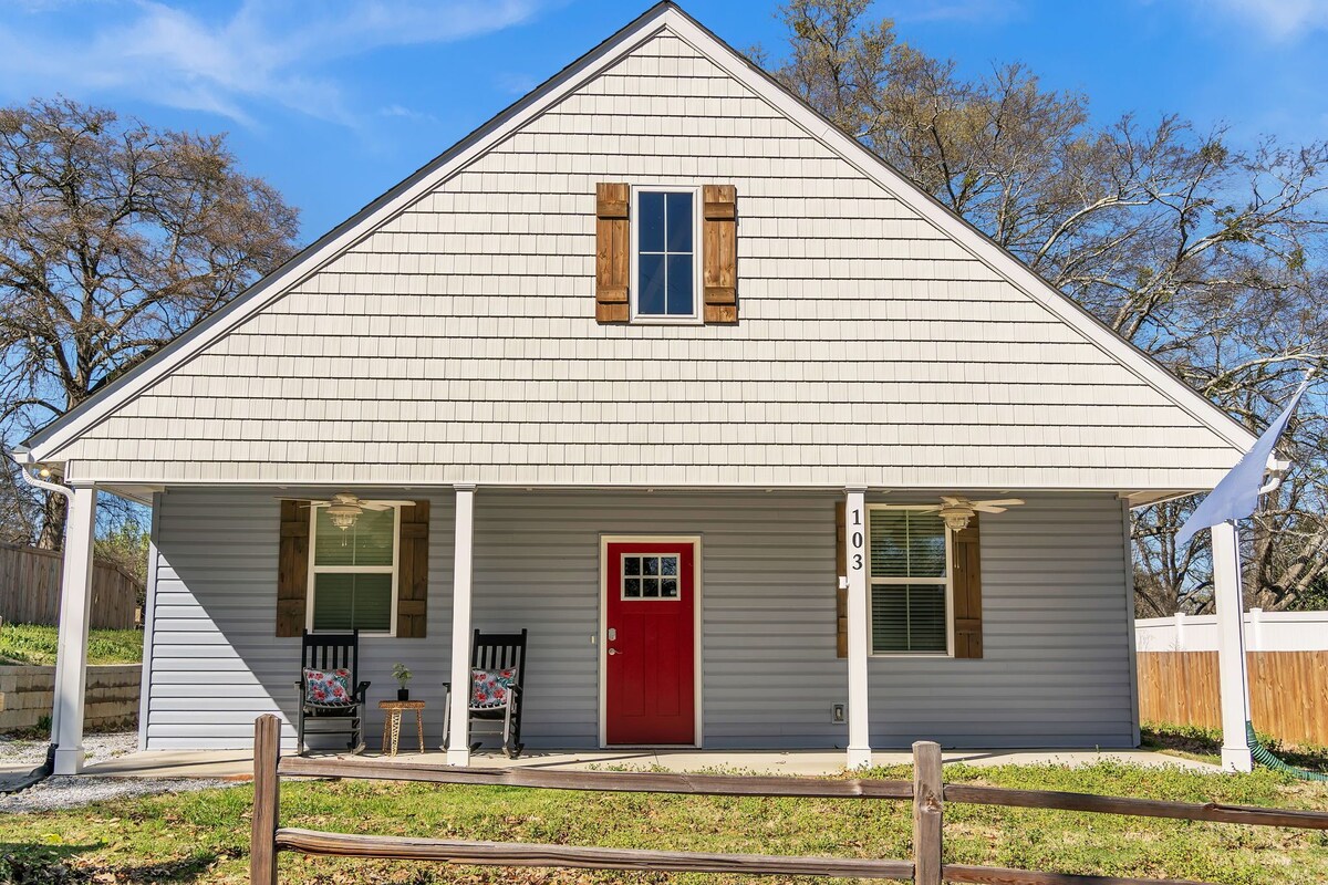 Photo 2 of Pet-Friendly Greer Home: Near Airport & Downtown