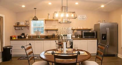 1 Bed/Bath House Rental at Astros in Sunset, LA. EXT 11 I-49