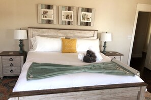 4 soverom, strykejern/-brett, reiseseng for barn og wi-fi (inkludert)