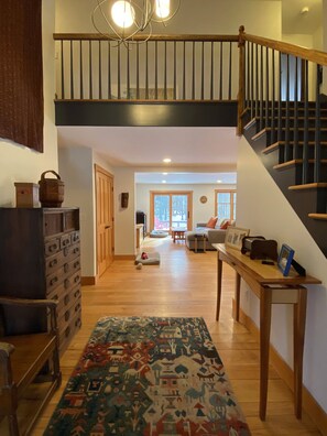 المنشأة من الداخل