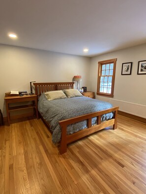 5 عدّة غرف نوم وواي فاي مجانًا وملاءات أسرّة