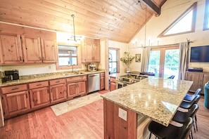Fully stocked kitchen with all you need to make your favorite meals