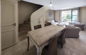 Interior - Lovely home in Saint-Laurent-de-la-Ca (Saint-Laurent-de-la-Ca)