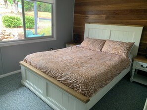 3 bedrooms, bed sheets