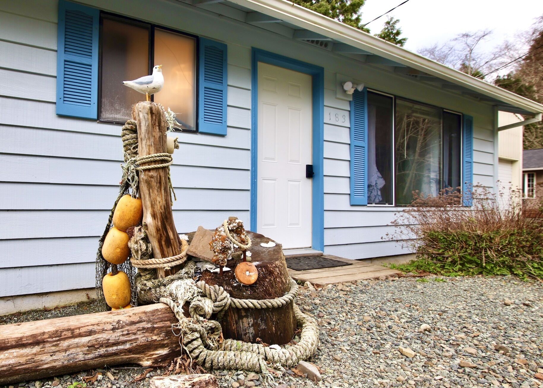 This house is a 2 bedroom(s), 2 bathrooms, located in Rockaway Beach, OR.