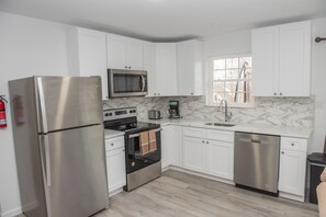 Cookware/dishes/utensils - The Great Getaway has all the Poconos has to offer, dining, shopping and more. (Albrightsville)