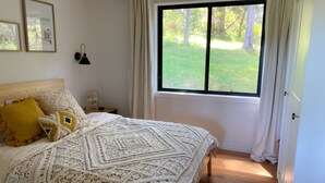 1 室のベッドルーム、アイロン / アイロン台、ベッドシーツ