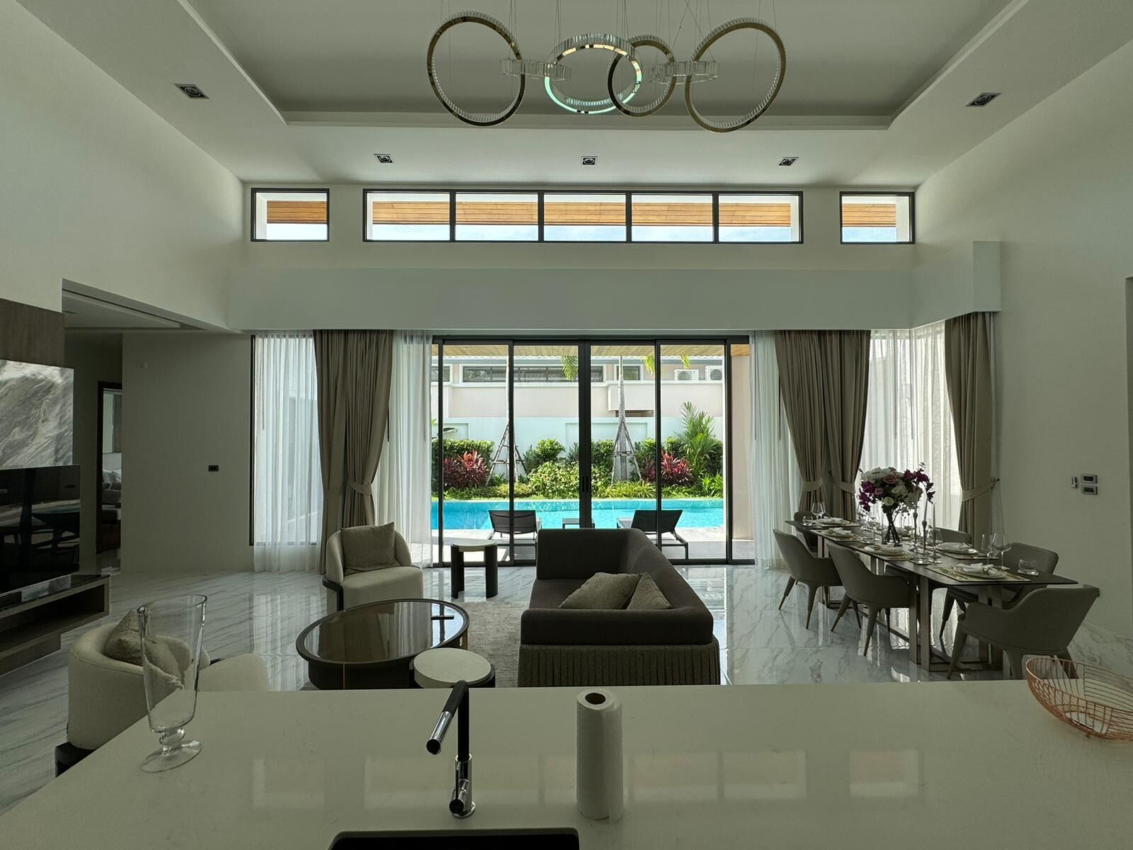 Deluxe Villa, 3 Bedrooms, Pool View | Living area