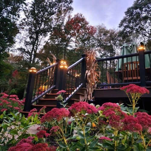 Unique Private 4 Acre Retreat-  Beaches, Mystic, Wineries, Casino and Waterpark!