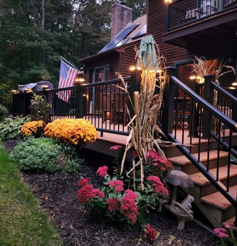 SUMMER FUN HUB! MYSTIC CT, FOXWOODS NEW WATER PARK, MISQUAMICUT BEACH
