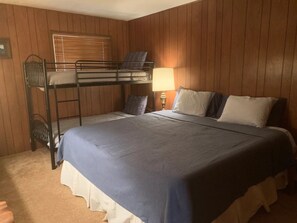 3 bedrooms, WiFi, bed sheets