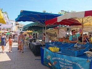 Browse local produce and goods at this bustling market.