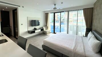 Design Studio, Pool Access | Laptop workspace, bed sheets