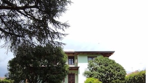 Exterior - Wonderful private villa with WIFI, A/C, private pool, patio and pets allowed, close to Lucca (Orentano)