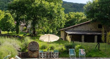 Beautiful private villa for 16 people with private pool, WIFI