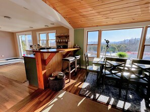 Interior - 64J Stunning sunsets, just 20 mins to Bretton Woods. Hot Tub, Foosball, AC, dog friendly! (Whitefield)