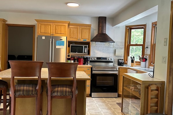 Mikrowelle, Ofen, Herdplatte, Geschirrspüler