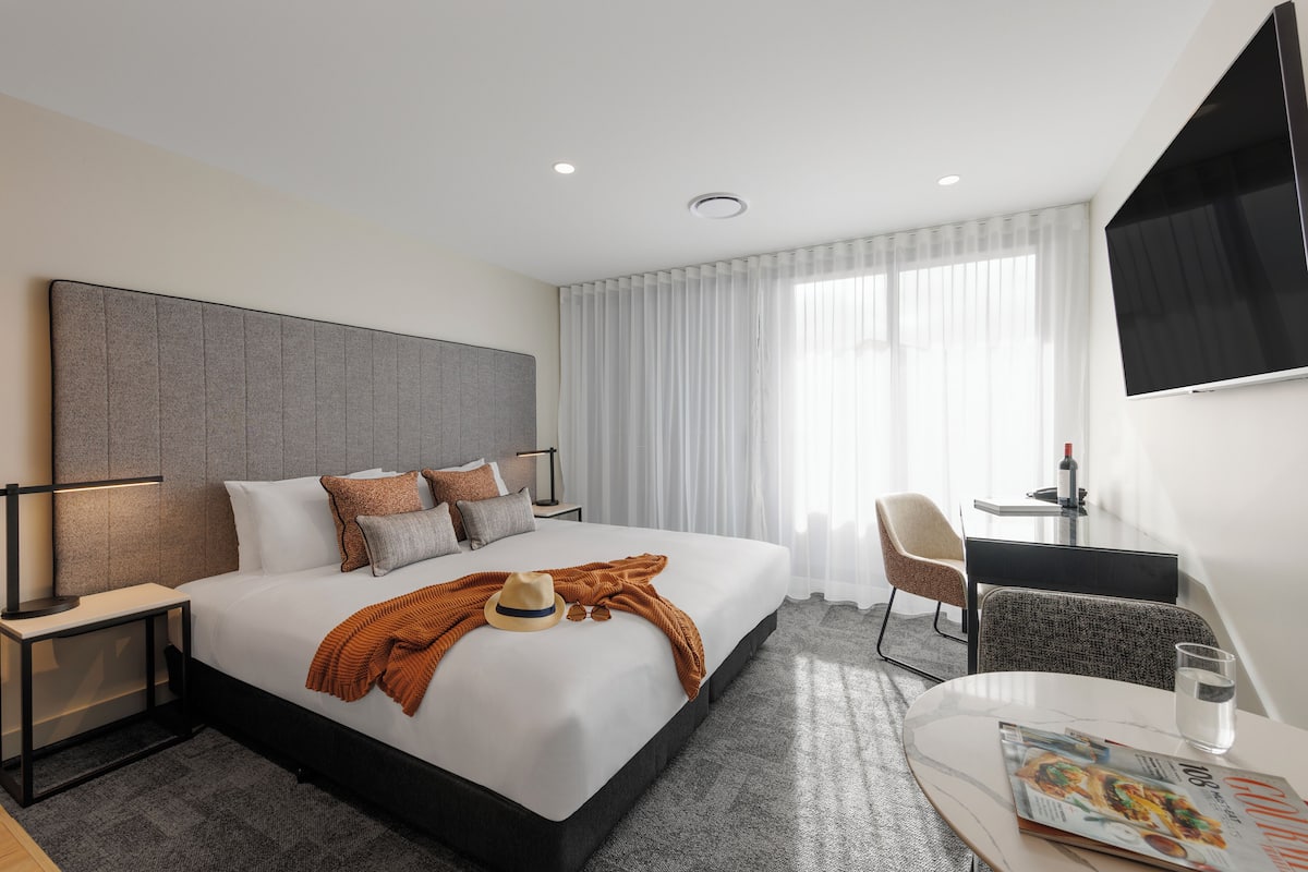 1 Schlafzimmer, Allergikerbettwaren, Zimmersafe, Schreibtisch